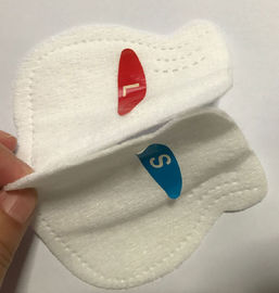 China Los guantes recién nacidos del bebé de los productos disponibles del bebé cómodos para rasguñar previenen proveedor